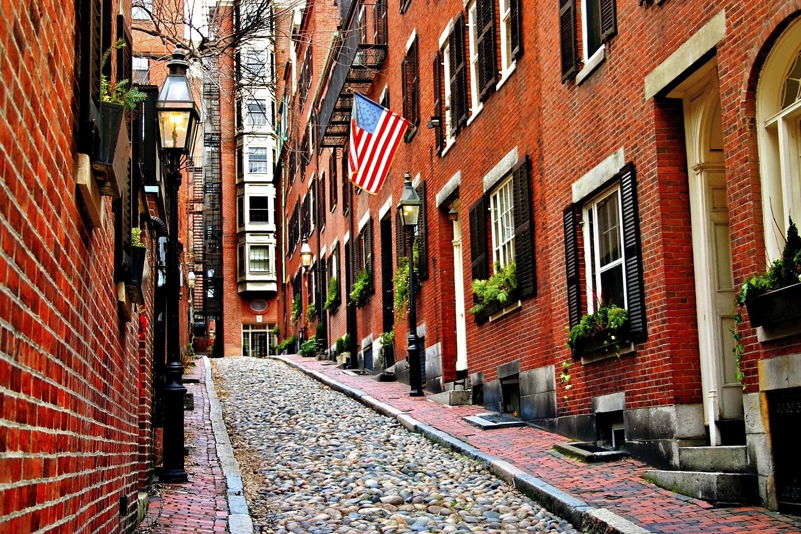 Istockphoto-USA-Boston-Beacon_Hill-HD-Horizontal-R.jpg
