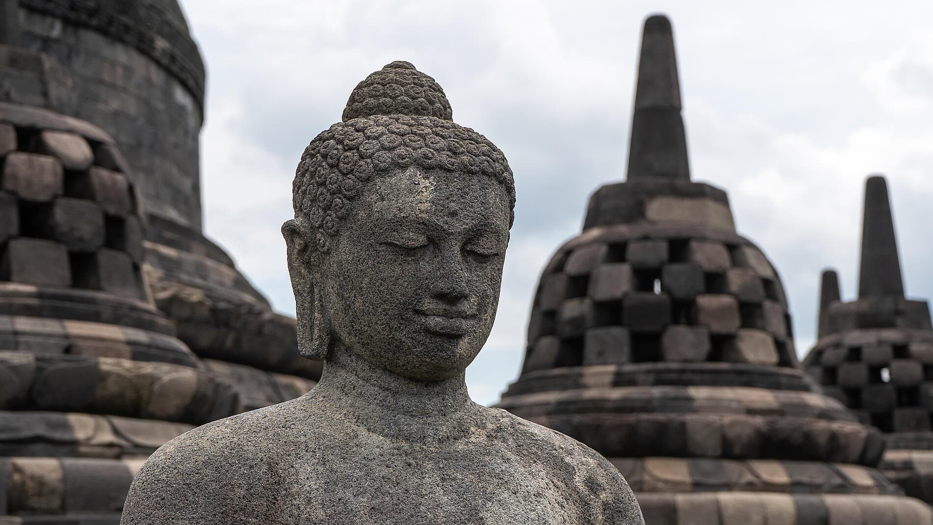 Îles, villes et volcans d’Indonésie